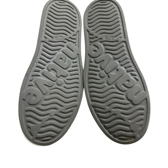 Native Gray White Slip-On Sneakers Jefferson Lightweight Waterproof Men7 Women 9 - Picture 4 of 6